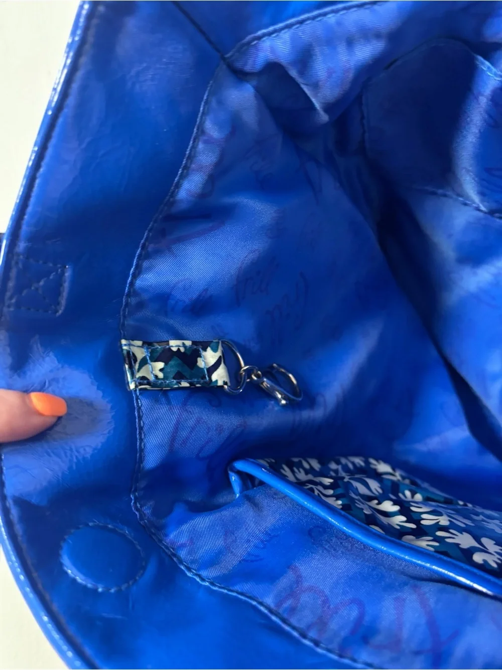 2010 Vera Bradley Frill Everything Nice Tote Blue Lagoon Glossy Shoulder Bag